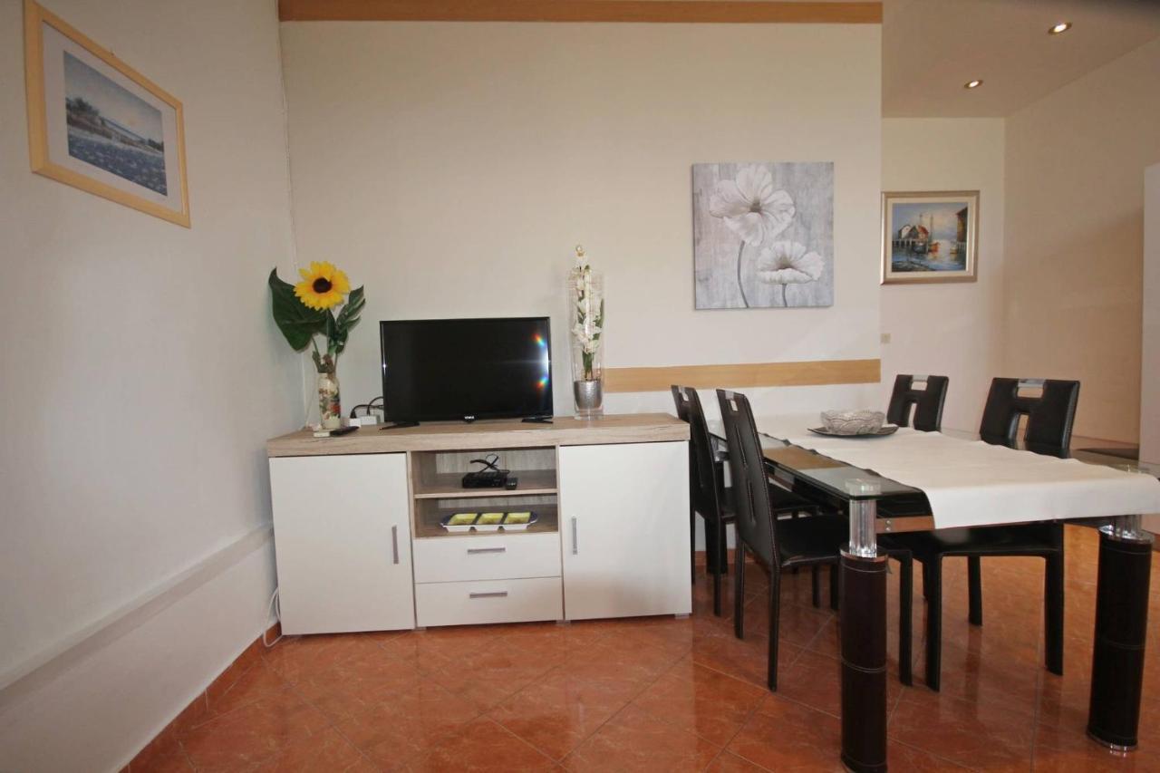 Family Apartment Mirela Borik Zadar Eksteriør billede